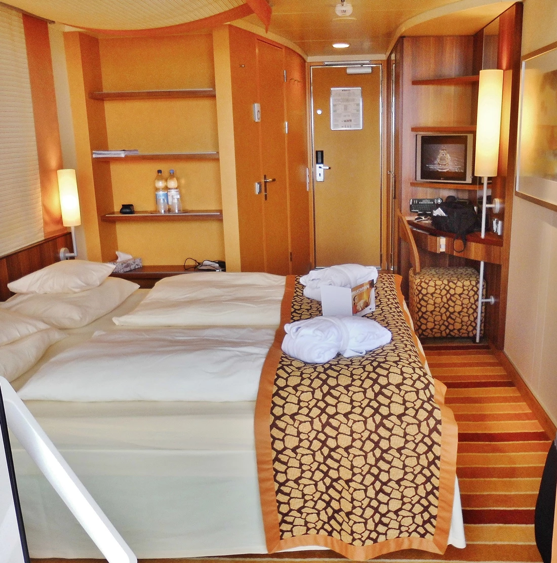 A cabin in a cruise ship