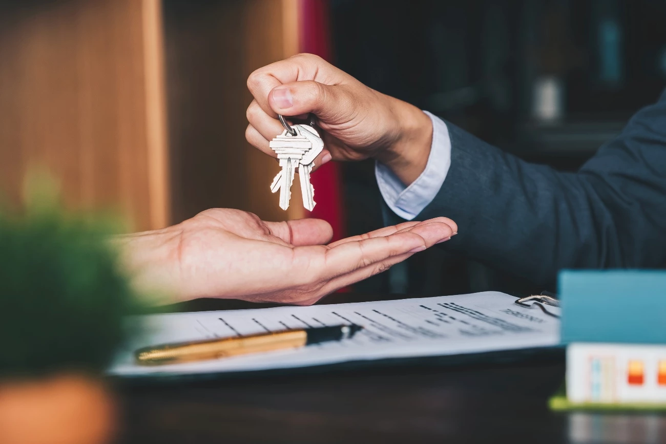Commercial Property Insurance Keys Image